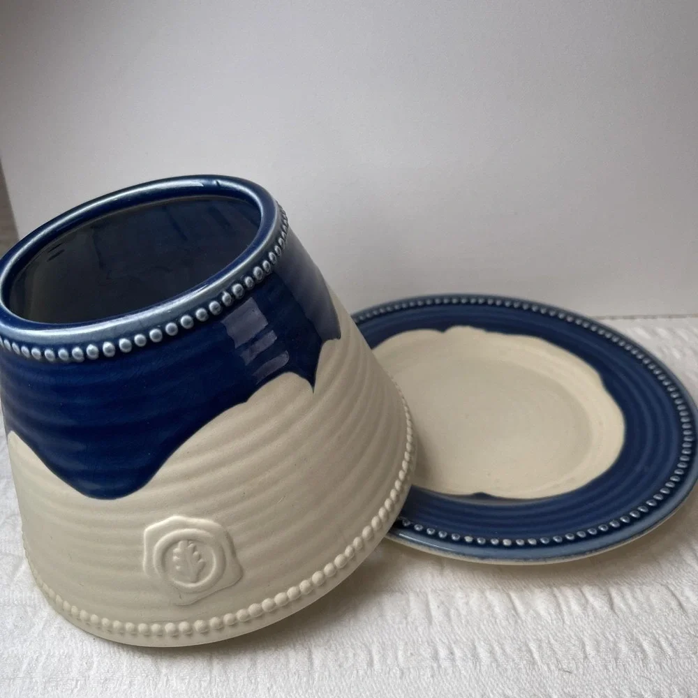 YANKEE CANDLE Shade Topper with Plate Cream with Blue Drip Glaze